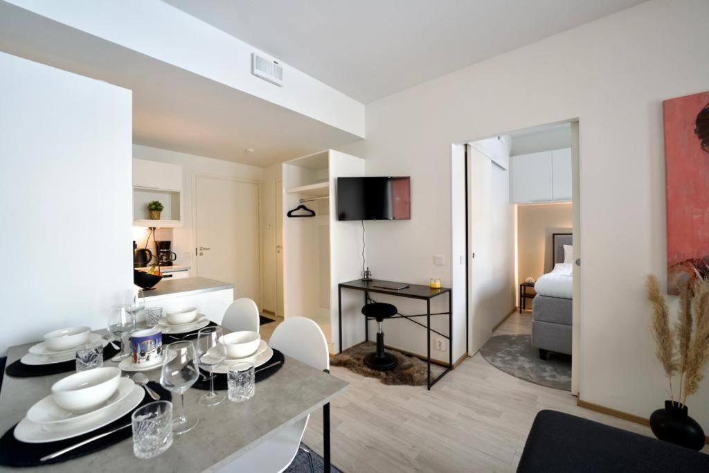 1Br Suite - King Size Bed - Wi-Fi - Gym & Sauna Рованиеми Екстериор снимка