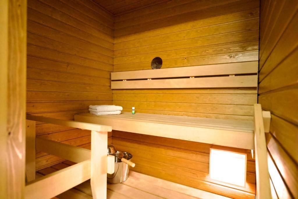 1Br Suite - King Size Bed - Wi-Fi - Gym & Sauna Рованиеми Екстериор снимка